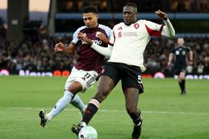 Konaté, dressed in white, will play for Real Madrid if Florentino becomes president again