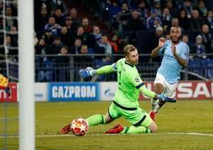 Santana De Moraes thực hiện một quả tạt bổng chính xác vào vòng cấm. Raheem Sterling (Manchester City) đón bóng và dứt điểm nhanh vào góc thấp bên trái khung thành. Thủ môn đã không có cơ hội nào để cản phá! Tỉ số đã được thay đổi thành: 2:3.