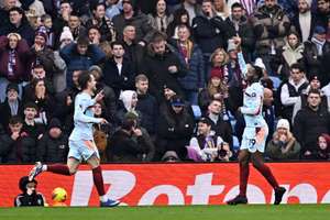 Brentford's Dango Ouattara celebrates scoring their first goal 