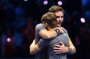 Heliovaara & Patten remain on course to defend their title