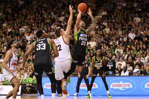 South East Melbourne Phoenix captain Nathan Sobey drives to the basket. 