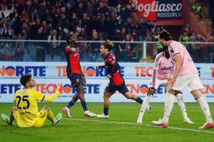 Genoa's Tommaso Baldanzi celebrates scoring their second goal