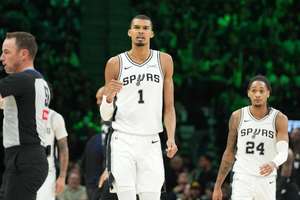 San Antonio Spurs' Victor Wembanyama scored 19 points in the clincher