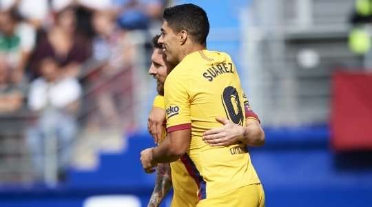 Vào! Luis Suarez (Barcelona) ghi bàn sau một pha kiến tạo bởi Lionel Messi cho phép anh ấy đưa bóng vào lưới trống. Tỉ số là 0:3.