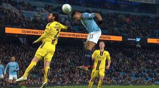Riyad Mahrez thực hiện một quả tạt bổng đẹp mắt vào vòng cấm, nơi Gabriel Jesus (Manchester City) bật cao đánh đầu vào góc trái khung thành, đánh bại thủ môn. Tỉ số được nâng lên 5:0.