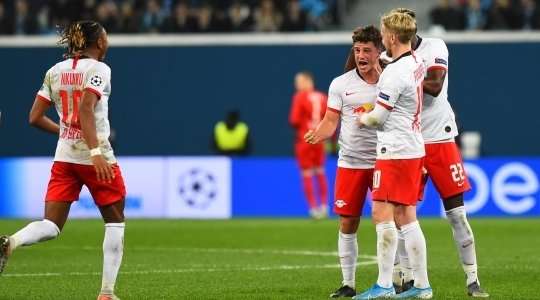 Bóng bật ra và đến chân của Diego Demme (RB Leipzig) ở ngay bên ngoài vòng cấm. Anh không hề do dự và tung một cú sút tuyệt vời vào góc trái phía dưới. Pha dứt điểm đi ra ngoài tầm với của thủ thành Mikhail Kerzhakov và tỉ số đã được thay đổi thành 0:1.