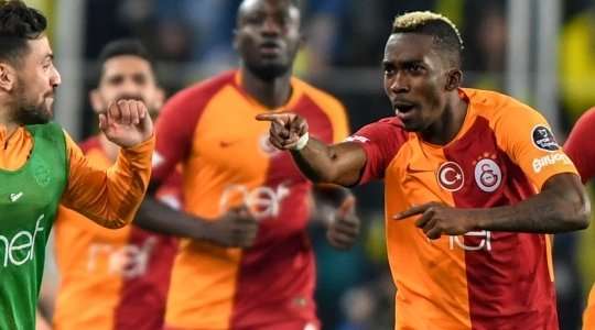 Vào - 1:1! Roberto Soldado chuyền bóng như đặt cho Elif Elmas (Fenerbahce), người có một cú sút từ cự ly gần vào góc cao bên trái khung thành, đánh bại thủ môn.