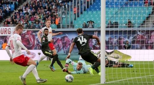 Vào! Christopher Nkunku kiến tạo cho Timo Werner (RB Leipzig) người đệm bóng vào lưới trống. Anh ấy thay đổi tỉ số thành 2:0.