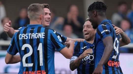 Alejandro Gomez (Atalanta) có một pha đi bóng độc diễn đẹp mắt trước khi dứt điểm từ trong vòng cấm, đánh bại thủ môn Gabriel với một cú sút dội chân cột dọc bên phải vào lưới. Tỉ số đã được nâng lên: 2:0.
