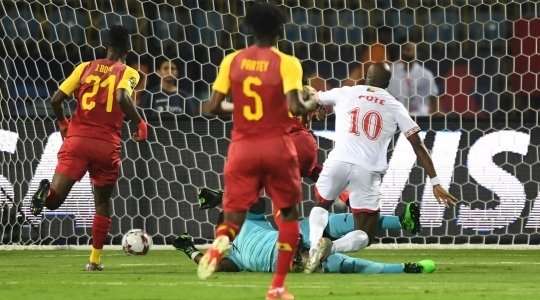 Mickael Pote (Benin) nhận một đường chuyền sát thủ của đồng đội và sút chìm vào chính giữa khung thành, không cho thủ môn chút cơ hội nào.