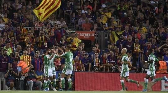 Vào! Tình huống phối hợp nhịp nhàng ở ngoài rìa vòng cấm với Loren mở ra cho Nabil Fekir (Betis) một cơ hội ghi bàn mười mươi. Anh không làm đồng đội thất vọng khi đánh bại thủ môn đối phương với một cú sút đi thẳng vào góc thấp bên phải khung thành. Tỉ số là 0:1.