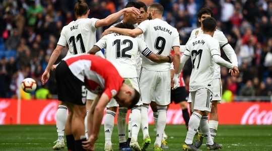 Karim Benzema (Real Madrid) ghi một bàn thắng xuất sắc từ cự ly xa. Thủ môn đã phải bất lực chịu bó tay nhìn bóng đi vào lưới.