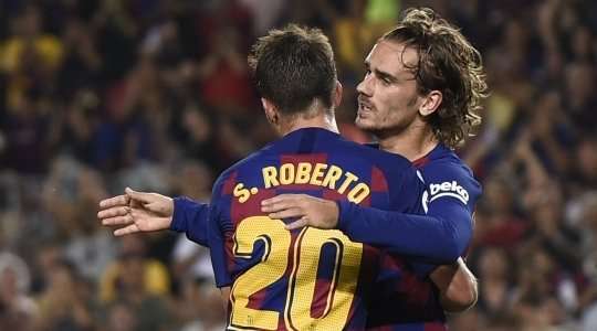 Antoine Griezmann (Barcelona) dứt điểm về phía khung thành sau một đường căng ngang và thủ môn đã không thể cản phá cú sút dù đường bóng đi không thực sự nguy hiểm!