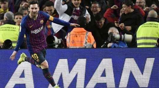 Một nỗ lực cá nhân đáng kinh ngạc của Lionel Messi (Barcelona) kết thúc với một cú sút từ trong vòng cấm. Cầu thủ này đưa bóng đi hiểm hóc vào góc thấp bên phải và thay đổi tỉ số thành 2:0. Thủ môn Jan Oblak đã không thể làm được gì.