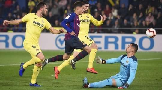 DỘI CỘT DỌC! Philippe Coutinho (Barcelona) bức tốc vào vòng cấm để hỗ trợ đồng đội trong một đợt tấn công. Anh nhận một đường chuyền tuyệt đẹp và tung cú sút từ cự li gần, nhưng bóng đi dội cột dọc bên trái! Rất tiếc, thiếu chút nữa thôi thì đã có một bàn thắng rất đẹp.