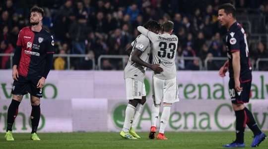 Vào - 0:2! Rodrigo Bentancur chuyền bóng đến Moise Kean (Juventus) và cầu thủ này có một cú sút từ cự ly gần vào lưới, trong sự bất lực của thủ môn.