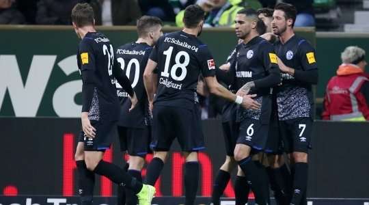 Amine Harit (Schalke) đón đường căng ngang hoàn hảo vào sâu bên trong vòng cấm từ Benito Raman và tung cú sút chuẩn xác vào góc thấp bên phải. Tỉ số đã được nâng lên: 0:1.
