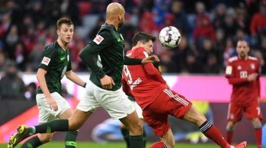 Franck Ribery có một đường căng ngang xuất sắc vào trong vòng cấm. Robert Lewandowski (Bayern Munich) đón bóng và đánh đầu từ cự li gần vào phía trong cột dọc bên phải, đánh bại thủ môn Koen Casteels. Một tình huống thể hiện sự nhạy bén cũng như khả năng dứt điểm thượng hạng. Tỉ số là 6:0.