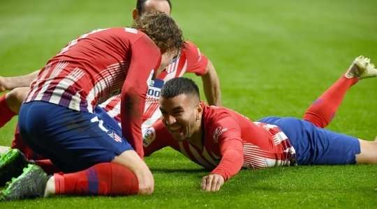 Vào! Thomas chuyền cho Angel Correa (Atl. Madrid) tại rìa vòng cấm và anh ấy tìm đến bên phải mành lưới với một pha dứt điểm tuyệt vời. Tỉ số là 3:2.