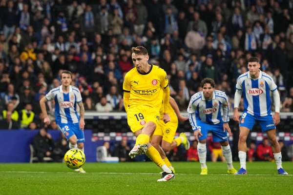 Vladyslav Vanat scored two penalties in Girona's victory
