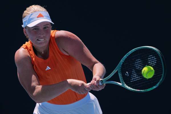 Tauson had to battle hard against Kudermetova