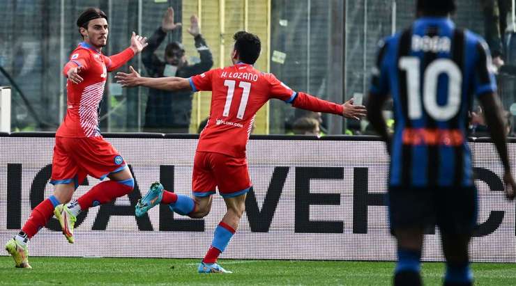 Eljif Elmas (Napoli) đón một đường chuyền chính xác vào sâu bên trong vòng cấm từ Hirving Lozano, và cầu thủ này đã đánh bại thủ môn với một cú sút chìm chuẩn xác vào chính giữa khung thành. Tỉ số được nâng lên 1:3.