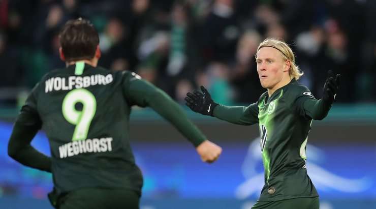 Vào! Một đường chọc khe tuyệt vời của Jerome Roussillon mở ra khoảng trống cho Xaver Schlager (Wolfsburg) ngay trong vòng cấm, và anh đã không phạm bất kỳ sai lầm nào khi sút mạnh quả bóng về góc cao bên trái khung thành. Tỉ số là 1:0.