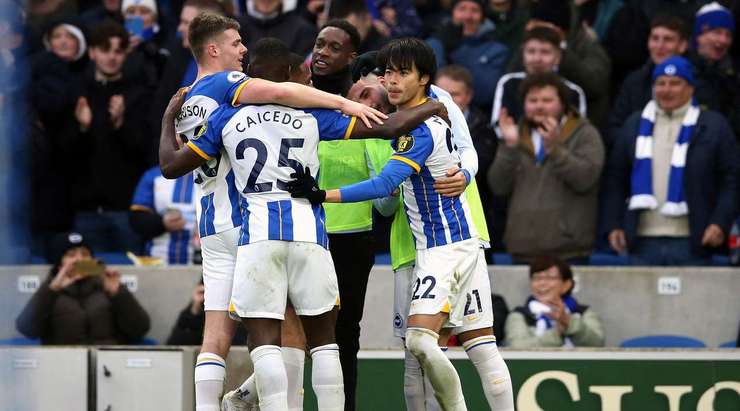 Vào! Pascal Gross kiến tạo cho Kaoru Mitoma (Brighton) người đệm bóng vào lưới trống. Anh ấy thay đổi tỉ số thành 3:0.