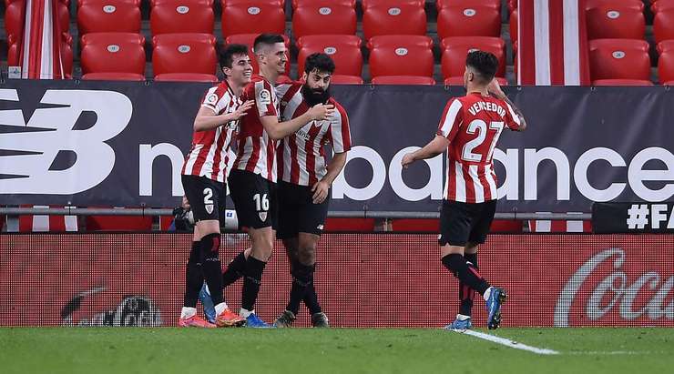Bàn thắng quá tuyệt vời! Oihan Sancet (Ath Bilbao) đón một quả tạt hoàn hảo tới từng centimét ở bên trong vòng cấm và kết thúc vào chính giữa khung thành. Quá nhanh và quá nguy hiểm.