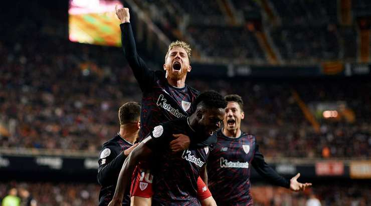 Vàoo! Iker Muniain (Ath Bilbao) ghi bàn với một cú sút trong vòng cấm sau khi đón một đường chuyền bằng đầu từ Inaki Williams. Anh ấy thay đổi tỉ số thành 0:1.