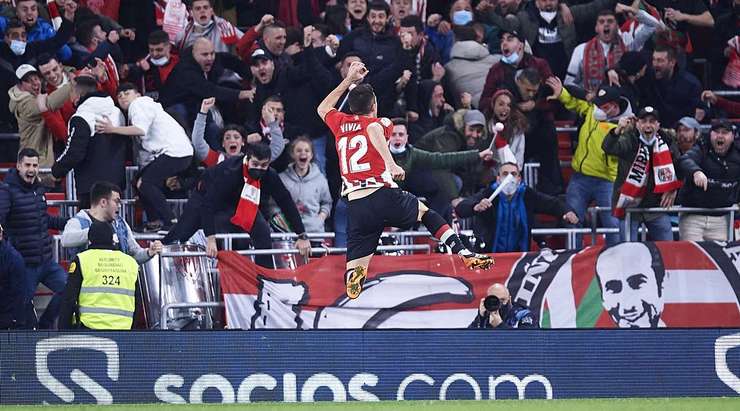 Vàoo! Alex Berenguer nhận trách nhiệm thực hiện quả phạt góc, còn Dani Vivian (Ath Bilbao) là người đã chạm được đầu vào quả bóng và đưa nó vào góc trái khung thành. Tỉ số là 1:0.
