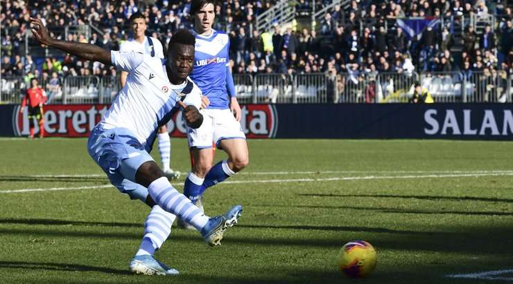 Felipe Caicedo (Lazio) bứt tốc vào vòng cấm để đón một đường chuyền trước khi tung một cú sút chìm về phía cột dọc bên phải. Jesse Joronen đã thi đấu cảnh giác và từ chối nỗ lực của anh ấy với một pha cản phá tốt.