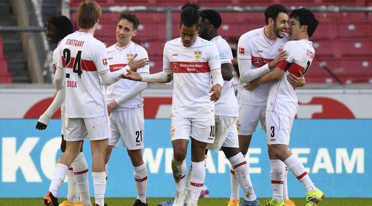 Một pha dứt điểm xuất sắc! Phillipp Klement (VfB Stuttgart) khống chế gọn gàng đường chuyền từ Wataru Endo tại rìa vòng cấm, sau đó, anh tung một cú sút chuẩn xác vào góc thấp bên trái. Tỉ số là 4:1.