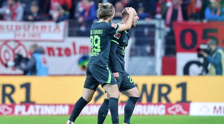 Maximilian Arnold (Wolfsburg) tung một cú sút tên lửa đẹp mắt từ quả đá phạt từ xa. Bóng đi vào sát mé trong cột dọc bên trái, đánh bại thủ môn. Một cú đá phạt hoàn hảo mà chắc chắn là cầu thủ này đã phải vất vả khổ luyện mới có thể thực hiện được. Tỉ số là 0:2.