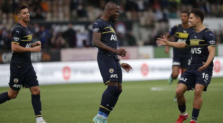 Bóng bật ra và đến chân của Enner Valencia (Fenerbahce) ở ngay bên ngoài vòng cấm. Anh không hề do dự và tung một cú sút tuyệt vời vào sát mé trong cột dọc bên phải. Pha dứt điểm đi ra ngoài tầm với của thủ thành Jakob Tannander và tỉ số đã được thay đổi thành 0:2.