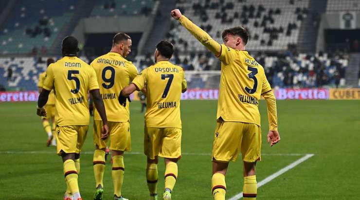 Một pha bóng tinh tế của Aaron Hickey (Bologna), anh nhận một đường chuyền chuẩn xác và và sút một chạm từ rìa vòng cấm vào góc cao bên phải khung thành!