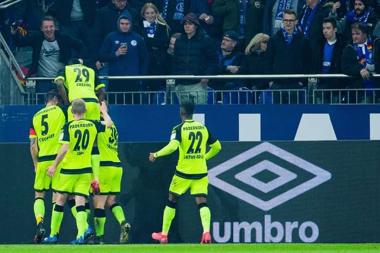 Bóng từ quả phạt góc được treo vào bởi Kai Proger và Klaus Gjasula (Paderborn) trong tư thế không bị ai kèm đã tung một cú đánh đầu chính xác vào nóc lưới. Tỉ số là 1:1.