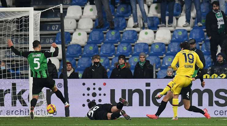Vào! Federico Santander (Bologna) sút bóng thành bàn từ cự li rất gần sau khi đón một đường chuyền. Kiến tạo bởi Emanuel Vignato. Tỉ số là 0:3.