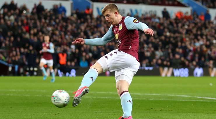 Vào! Một đường chọc khe tuyệt vời của Jack Grealish mở ra khoảng trống cho Matt Targett (Aston Villa) ngay trong vòng cấm, và anh đã không phạm bất kỳ sai lầm nào khi sút chìm rất mạnh, đưa bóng vào chính giữa khung thành. Tỉ số là 1:0.