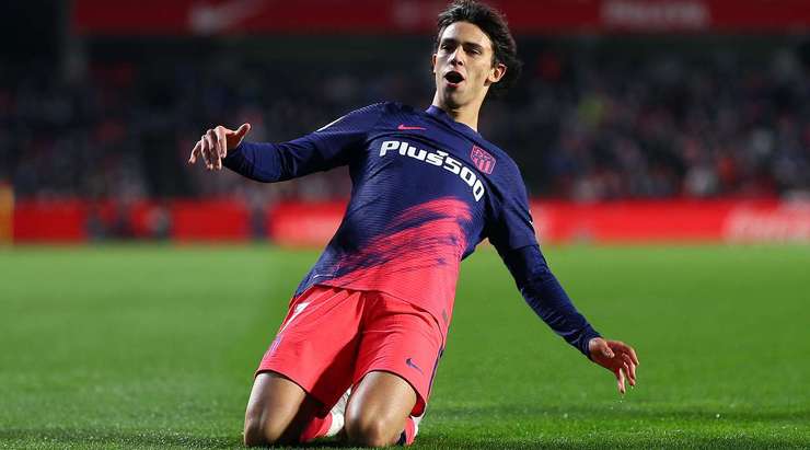 Vào! Joao Felix (Atl. Madrid) len lỏi qua các cầu thủ đối phương trước khi tung một cú sút tuyệt diệu từ rìa vòng cấm vào góc thấp bên trái mành lưới. Thủ môn Luis Maximiano đã không có cơ hội nào để chạm vào quả bóng. Tỉ số là 0:1.