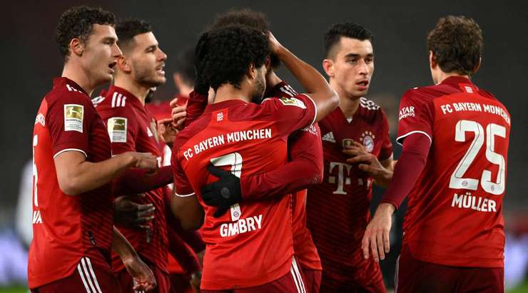 Bàn thắng đến từ một tình huống phối hợp đồng đội tuyệt vời! Serge Gnabry (Bayern Munich) đón một đường chuyền hoàn hảo và tung một cú sút xuất sắc, đi chìm vào phía trong cột dọc bên trái. Thủ môn không thể làm gì với những cú sút như thế.