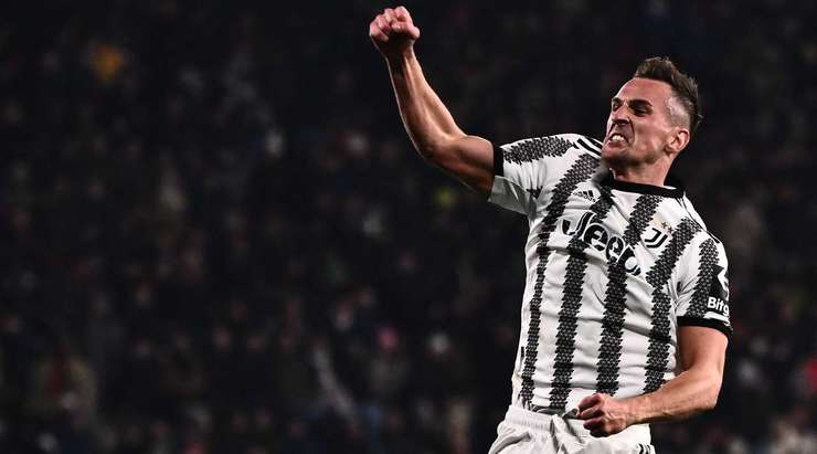 Arkadiusz Milik (Juventus) ghi một bàn thắng tuyệt vời từ quả đá phạt ở cự ly trung bình. Cú sút của anh đưa bóng đi hiểm hóc vào phía trong cột dọc bên phải.