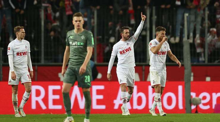 Một tình huống bóng bật ra đến chân của Mark Uth (Köln) và cầu thủ này ngay lập tức đưa nó vào lưới. Đó là một cú ra chân cực tốt. Yann Sommer đã không thể làm gì trước cú sút quá căng, bóng đi dội cột dọc bên trái vào lưới. Tỉ số đã được thay đổi thành 2:1.