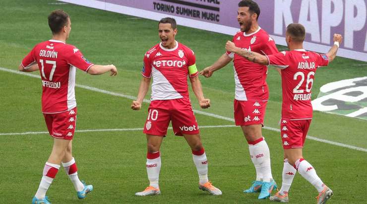 GOAL! Wissam Ben Yedder (Monaco) đón đường chuyền từ Kevin Volland trong một đợt phản công nhanh và dứt điểm hiểm hóc từ cự ly gần. Tỉ số là 2:0.