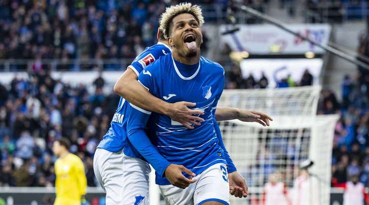 Một đường chuyền bổng hoàn hảo từ Angelino tìm đến Georginio Rutter (Hoffenheim), người đã nhảy cao nhất và đánh đầu từ cự li gần vào góc trái khung thành. Pha dứt điểm có lực và đủ chính xác để hoàn toàn loại bỏ thủ môn Janis Blaswich. Tỉ số bây giờ là: 1:1.
