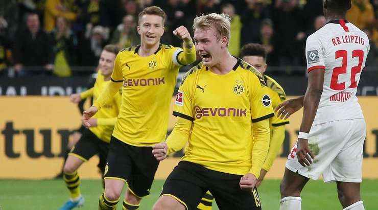 Vào! Julian Brandt (Dortmund) dứt điểm từ cự li gần với một cú sút dễ dàng và anh ấy thay đổi tỉ số thành 2:0. Kiến tạo bởi Jadon Sancho.