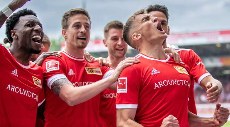 Vào – 1:0! Genki Haraguchi thực hiện một đường chuyền bổng chuẩn xác vào trong vòng cấm, nơi Grischa Promel (Union Berlin) bật cao hơn các hậu vệ đối phương ở gần chấm phạt đền để đánh đầu thẳng vào góc trái khung thành.