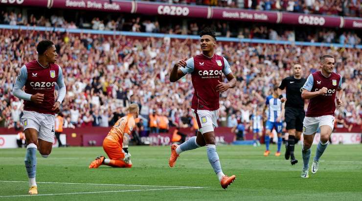 Ollie Watkins (Aston Villa) nhận một đường chuyền của đồng đội vào trong vòng cấm và ghi bàn bằng một cú sút chìm hoàn hảo vào chính giữa khung thành và qua thủ môn.