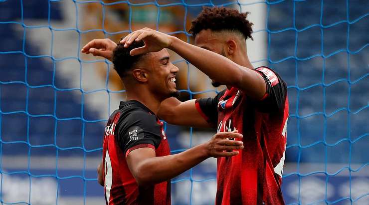 Junior Stanislas (Bournemouth) có một pha đi bóng độc diễn tuyệt vời và dứt điểm từ trong vòng cấm, đánh bại thủ môn Jordan Pickford với một cú sút vào góc phải phía dưới. Tỉ số bây giờ là: 1:3.
