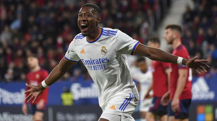 Vào! David Alaba (Real Madrid) đã có mặt đúng lúc đúng chỗ để chộp lấy bóng bật ra trong vòng cấm, và anh ấy sút bóng thành bàn. Tỉ số là 0:1.